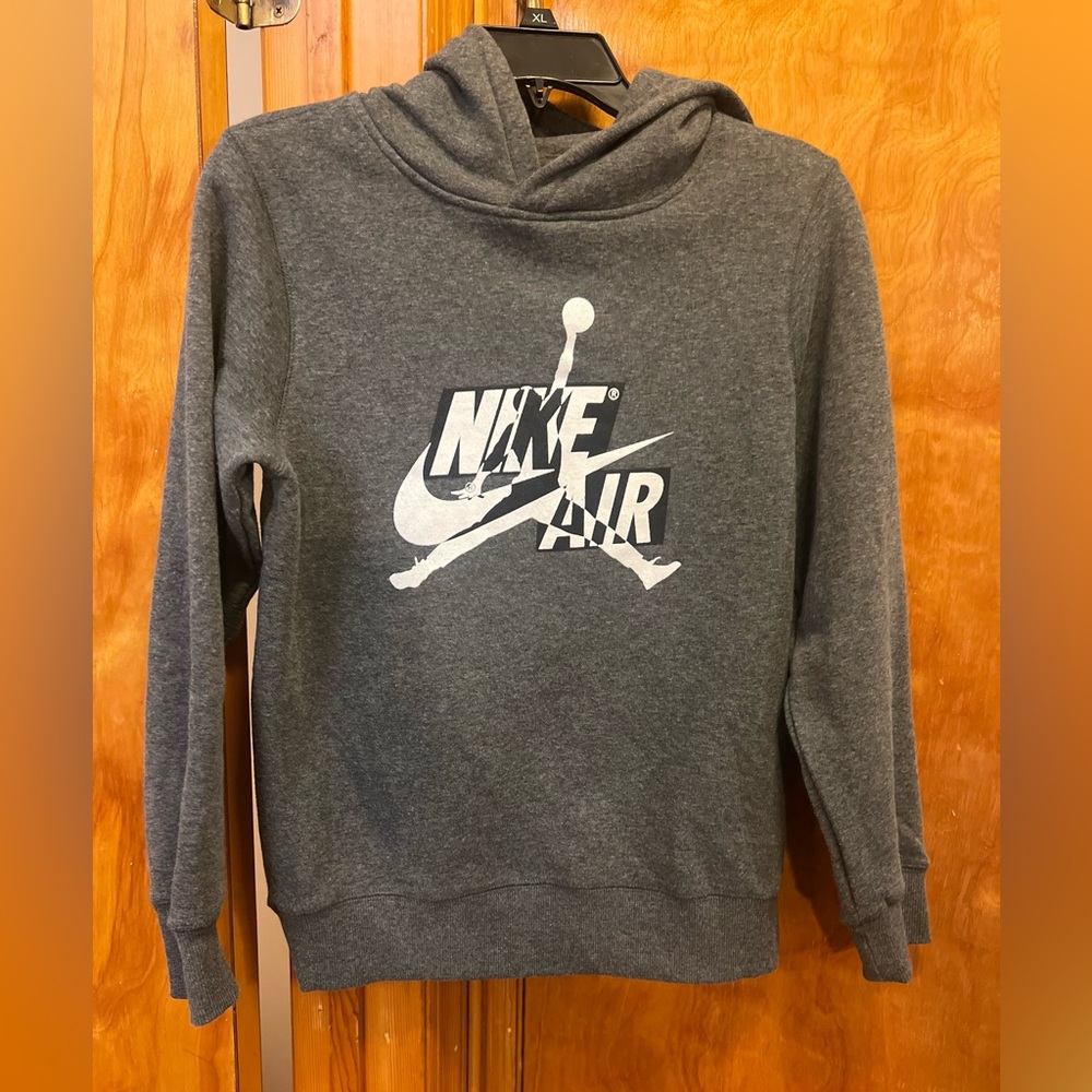 Nike Air Jordon boys large hoodie sweatshirt